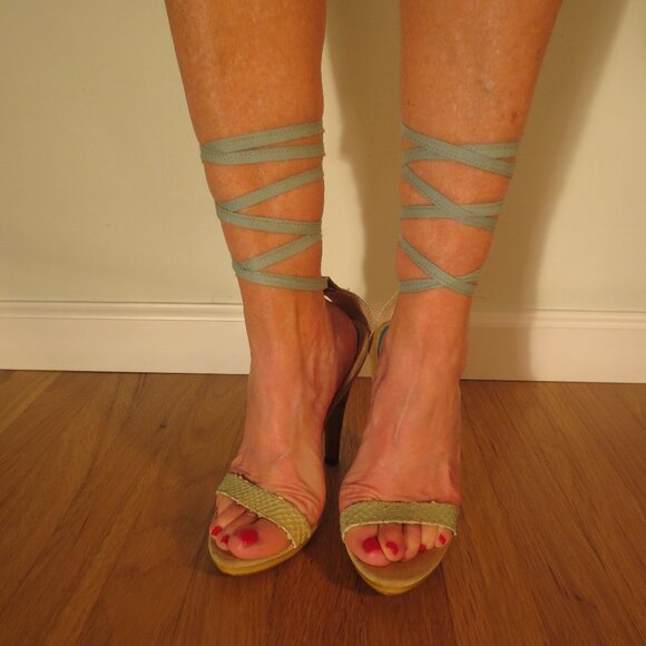 LAST CHANCE ISABELLA FIORE Light Green Leg Lace Up High Heel Sandals - Picture 1 of 8